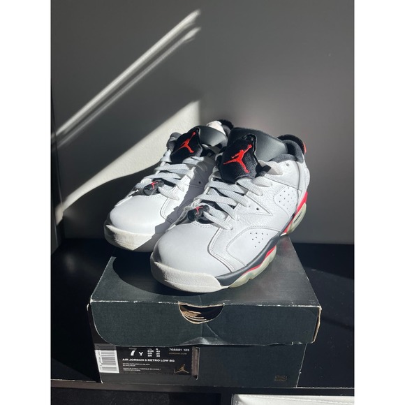 Air Jordan Other - Air Jordan 6 lows